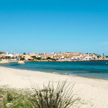 فيلة Hibiscus By Interhome